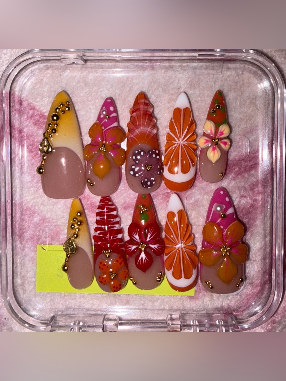 NailVesta Stiletto Press-On Nail Set - Citrus Daisy - Picture 2 of 3